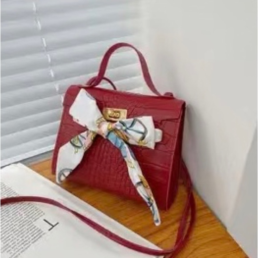 Hand bag